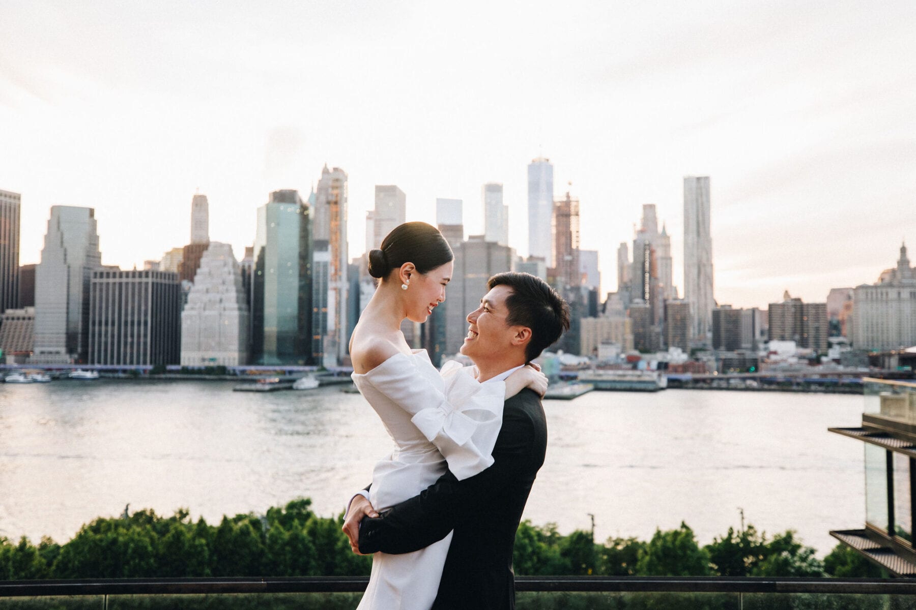 Bride and groom at 1 Hotel Brooklyn Bridge