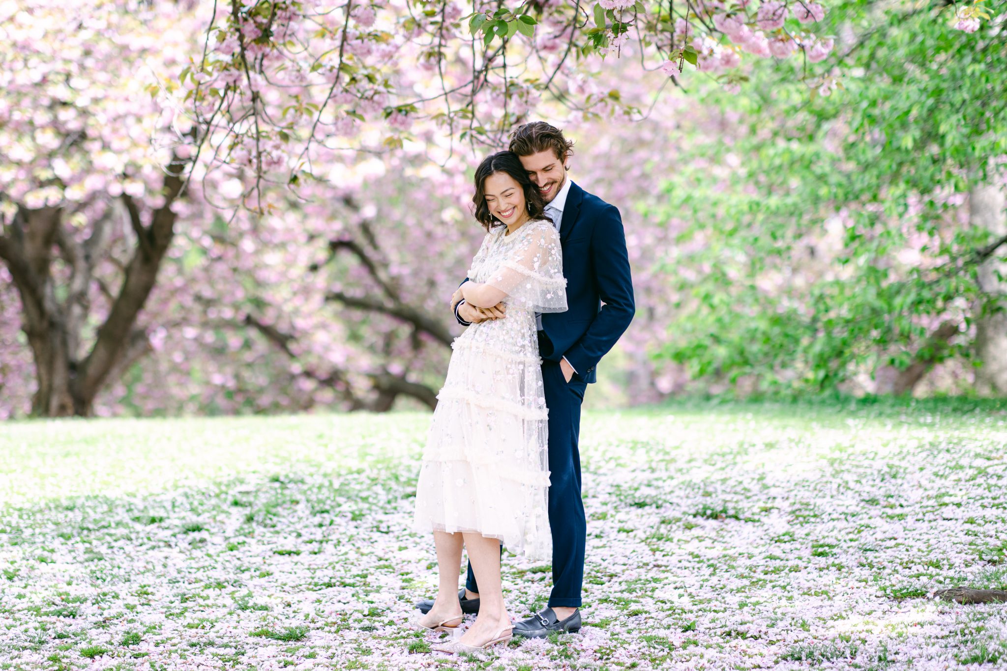 Cherry Blossom Engagement session in New York - Larisa Shorina