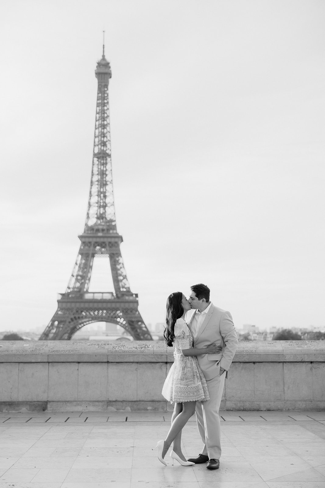 Zimmermann Engagement Session in Paris - Larisa Shorina - Destination Wedding Photography