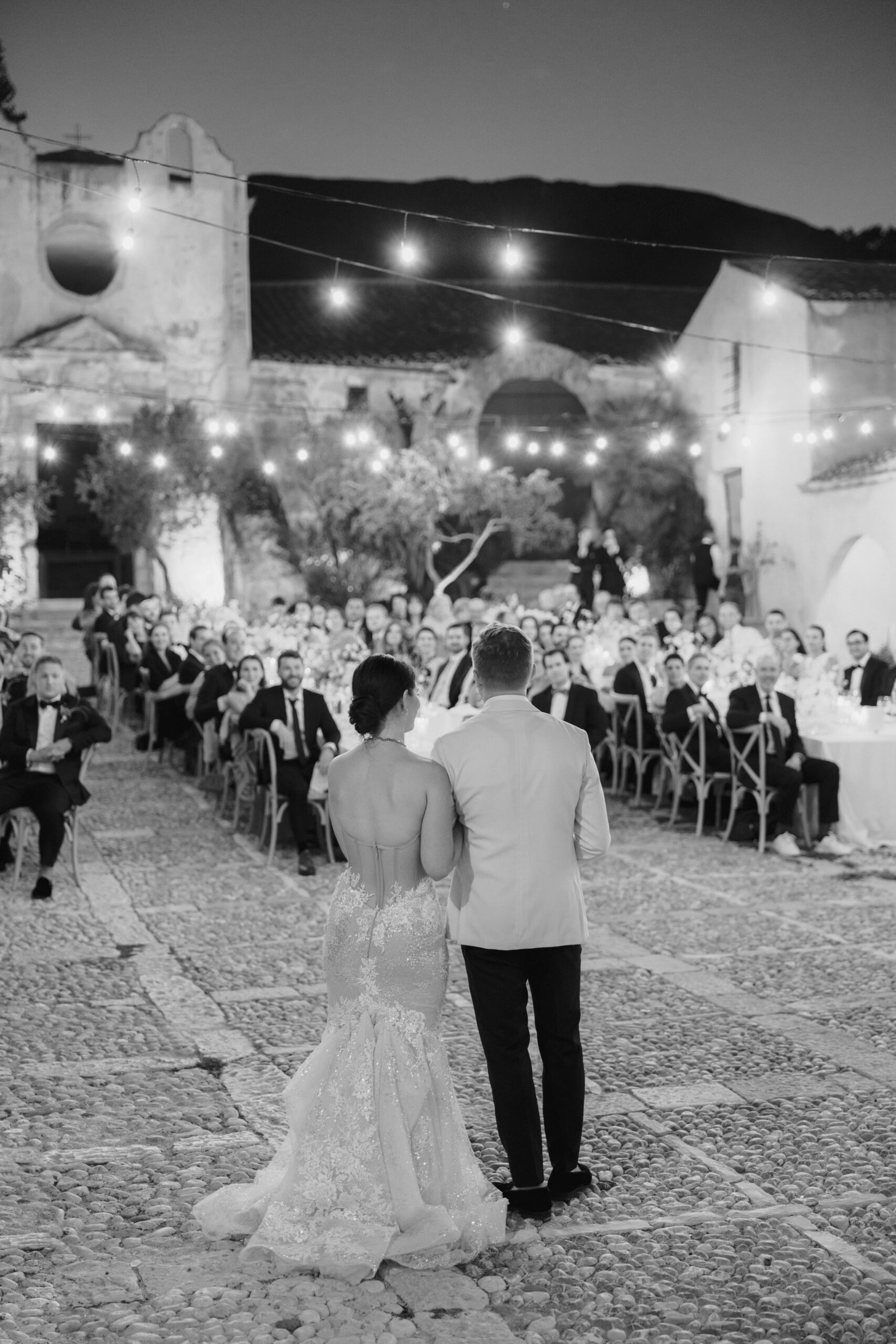 Destination Wedding in Italy - Modern Black-Tie Wedding with Coastal Views - Laura Bravi Events - Larisa Shorina Photography 