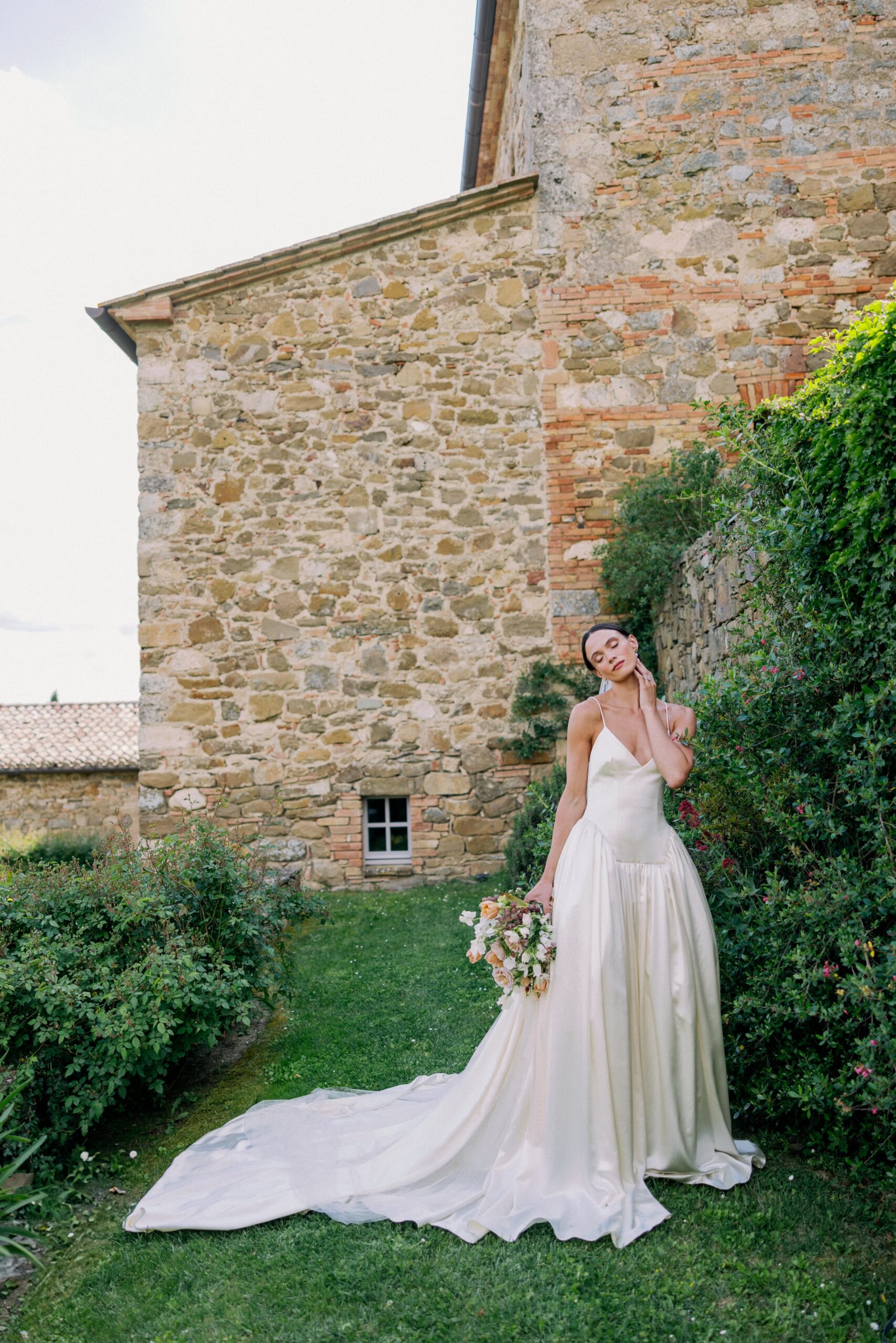 Danielle Frankel bride and her wedding in Tuscany Italy